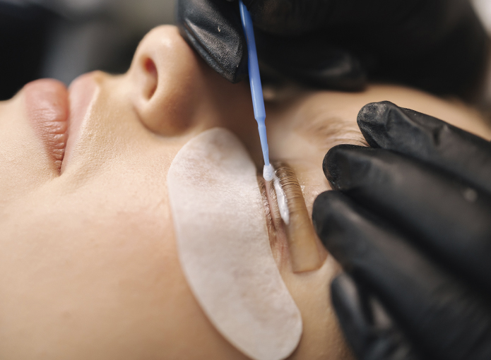 </noscript>Lash Lifting: Despierta con una Mirada de Impacto👁️✨